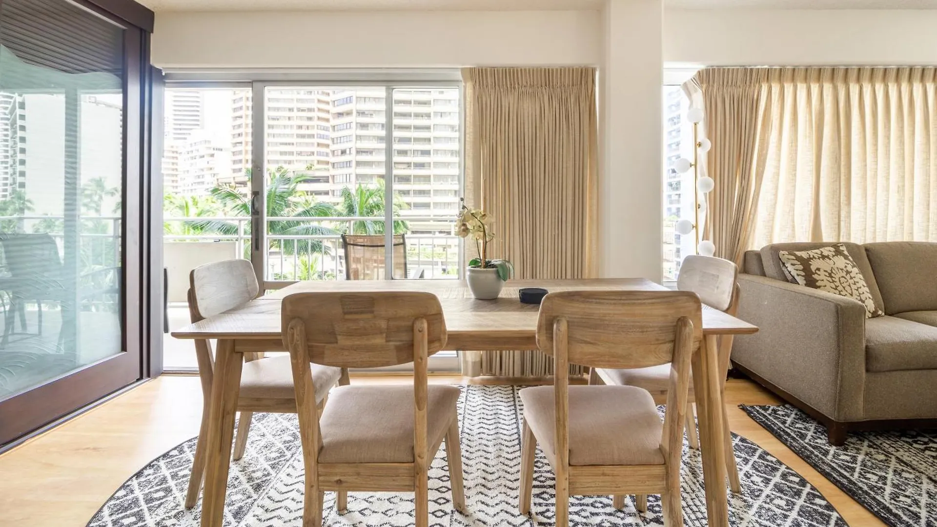 Appartement City And Palm View Oceanfront Bliss With Free Parking Honolulu