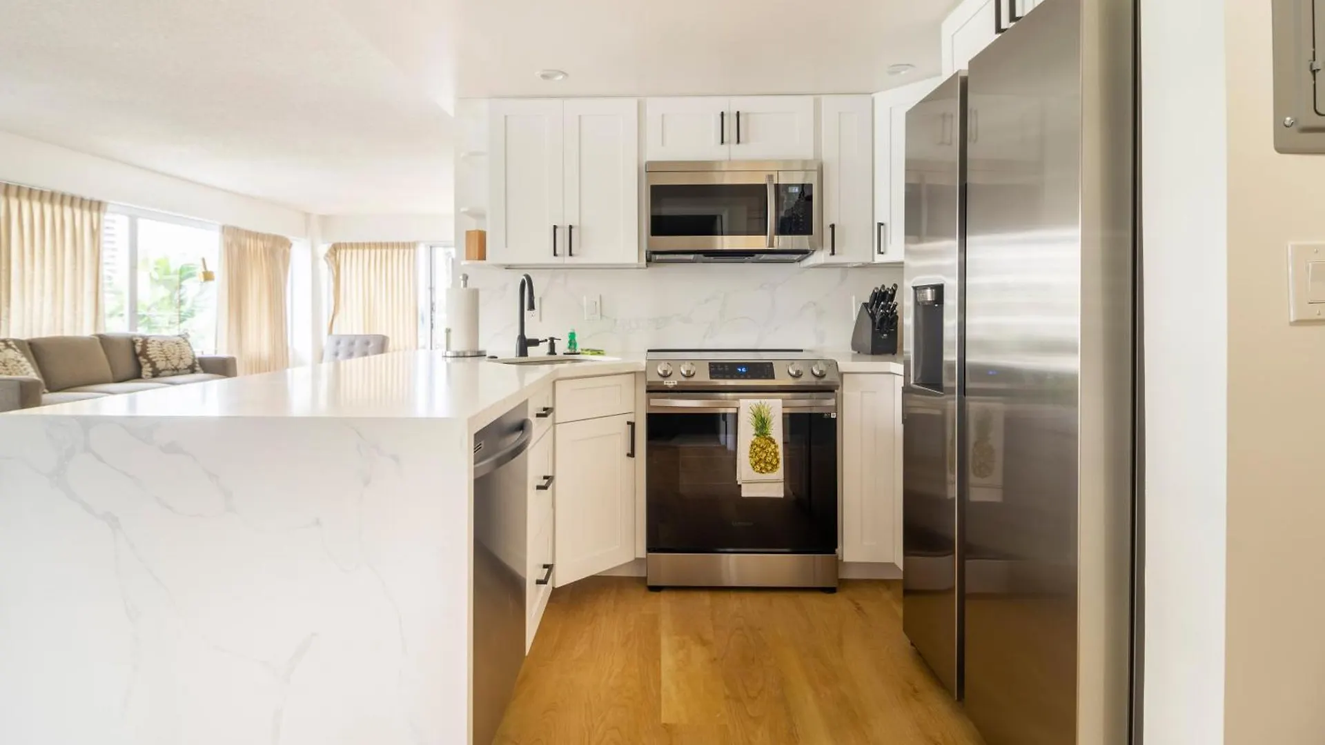 City And Palm View Oceanfront Bliss With Free Parking Honolulu